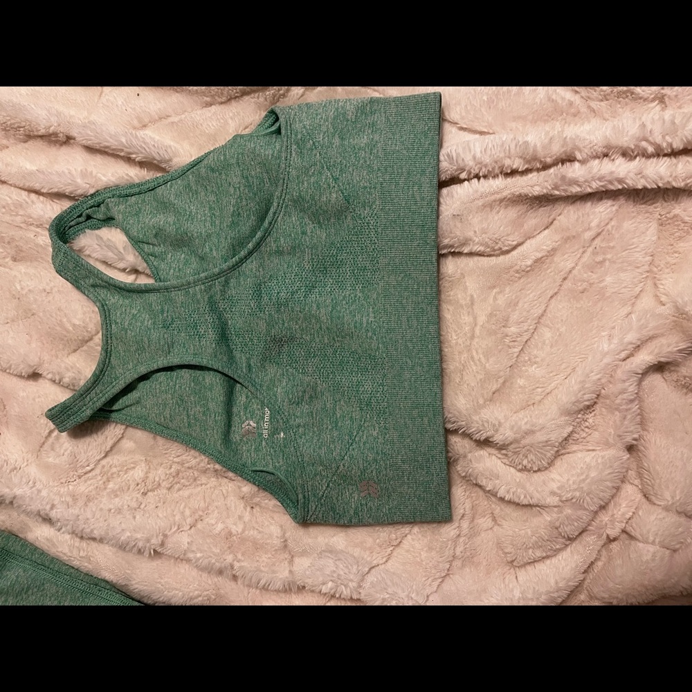 FABLETICS| work out set - Picture 3 of 5